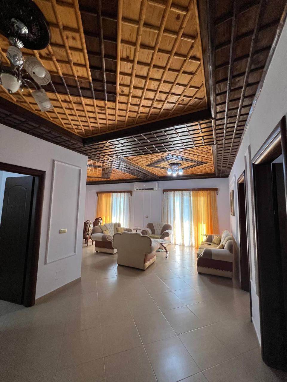 Armando's Wooden Roof Villa